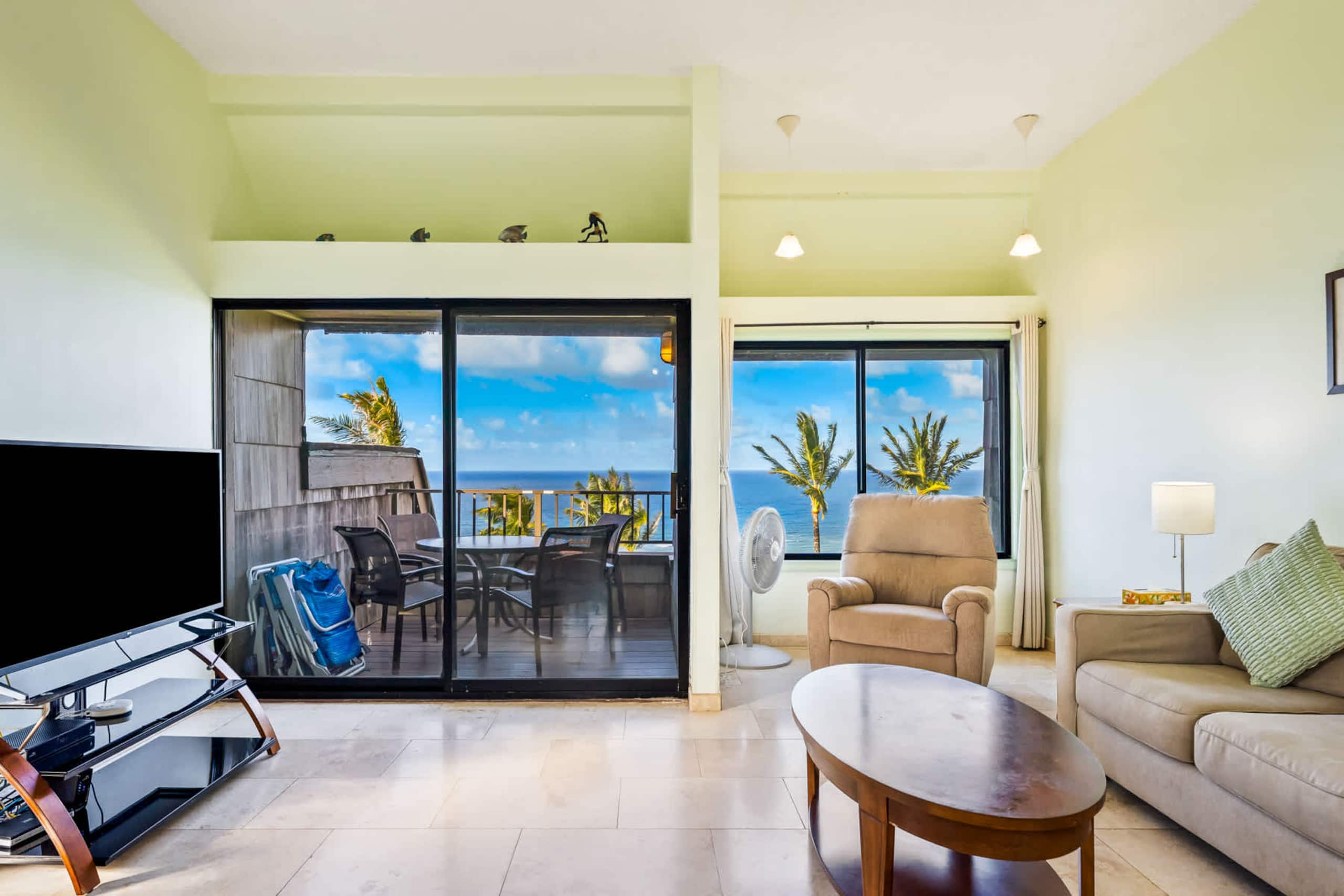 Penthouse Condo with Panoramic Ocean Views! - Photo 3