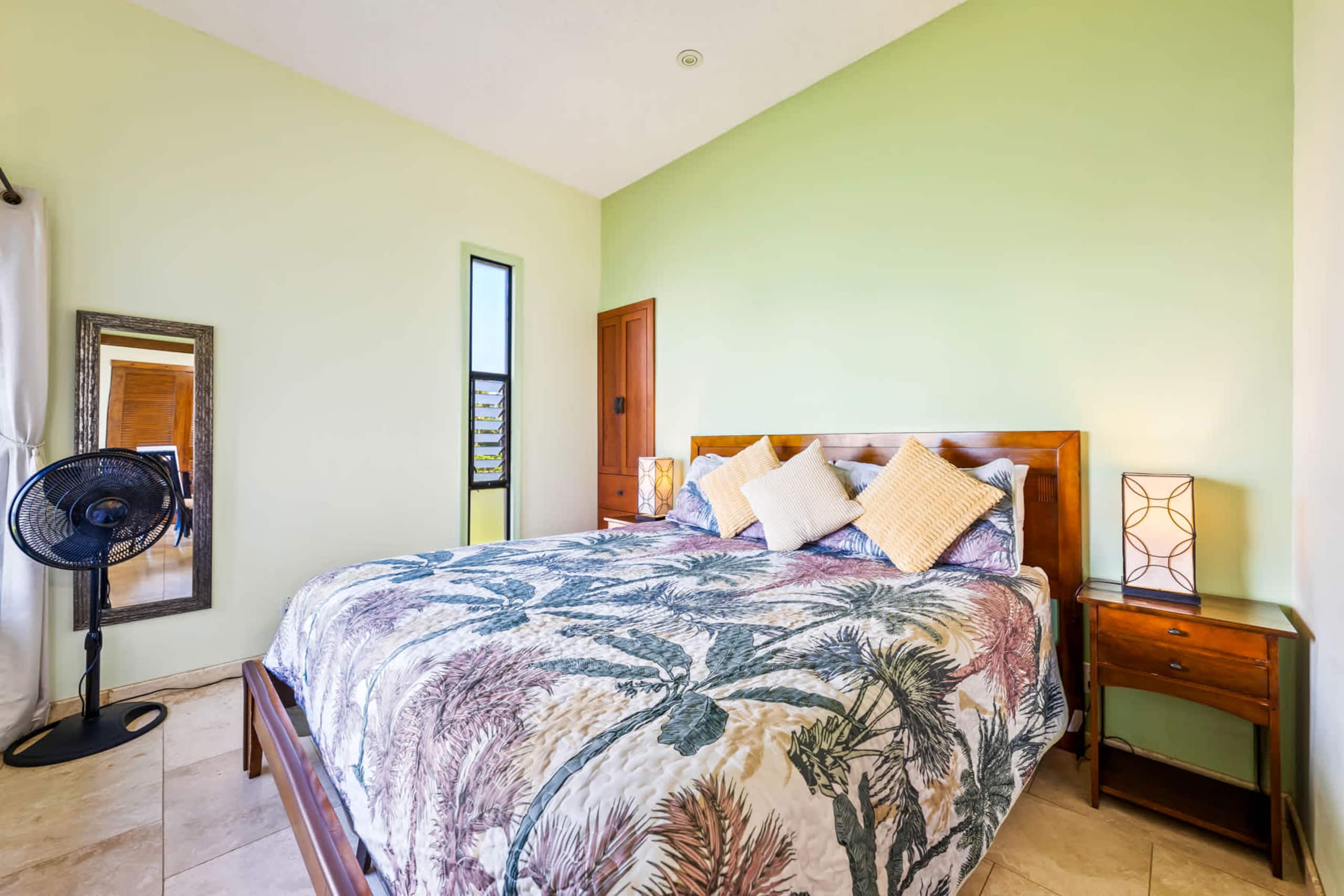 Penthouse Condo with Panoramic Ocean Views! - Photo 18