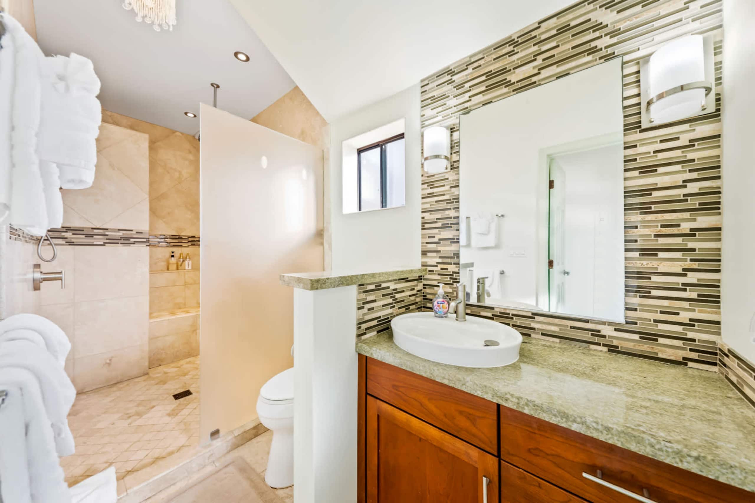 Penthouse Condo with Panoramic Ocean Views! - Photo 19
