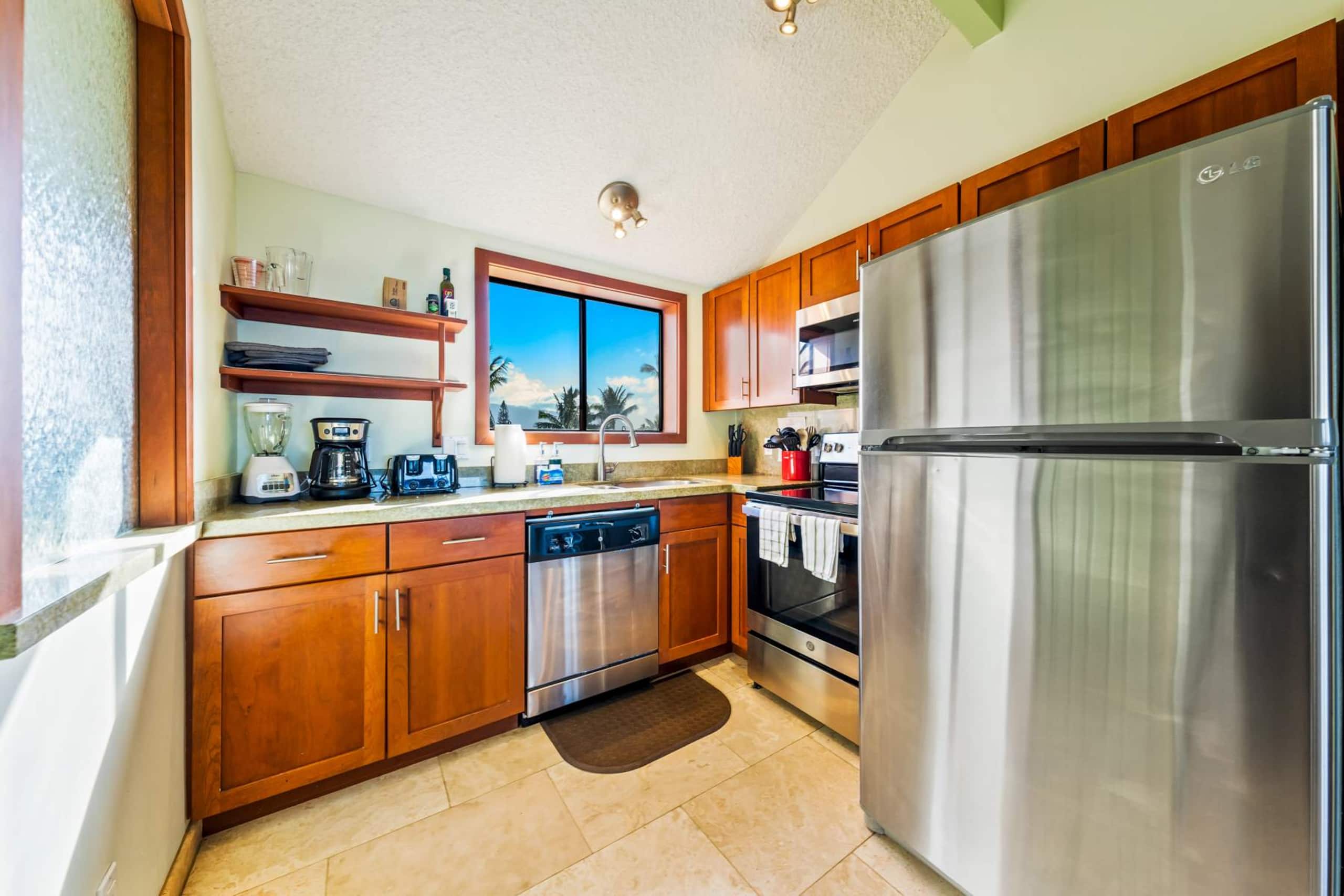 Penthouse Condo with Panoramic Ocean Views! - Photo 12