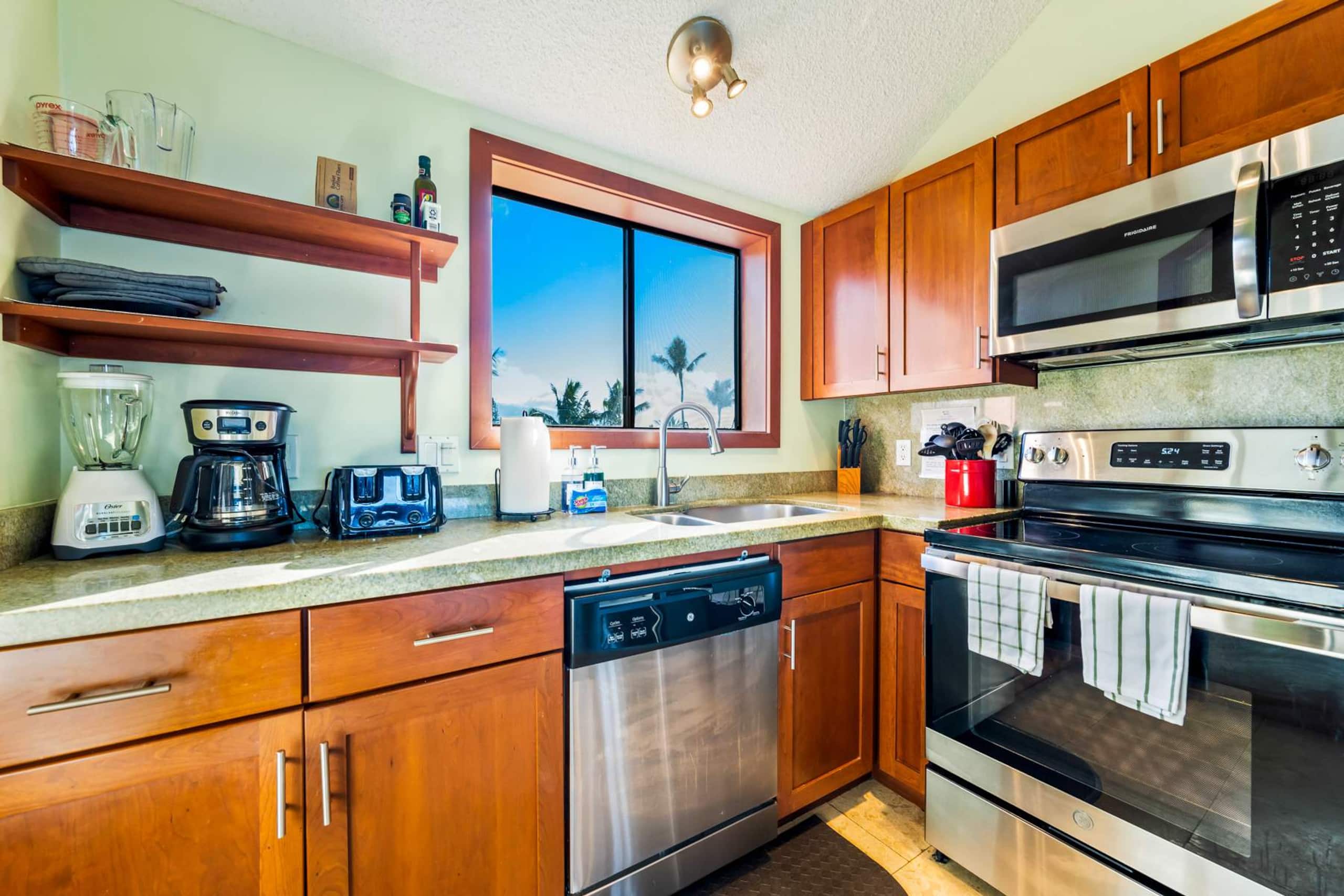 Penthouse Condo with Panoramic Ocean Views! - Photo 11