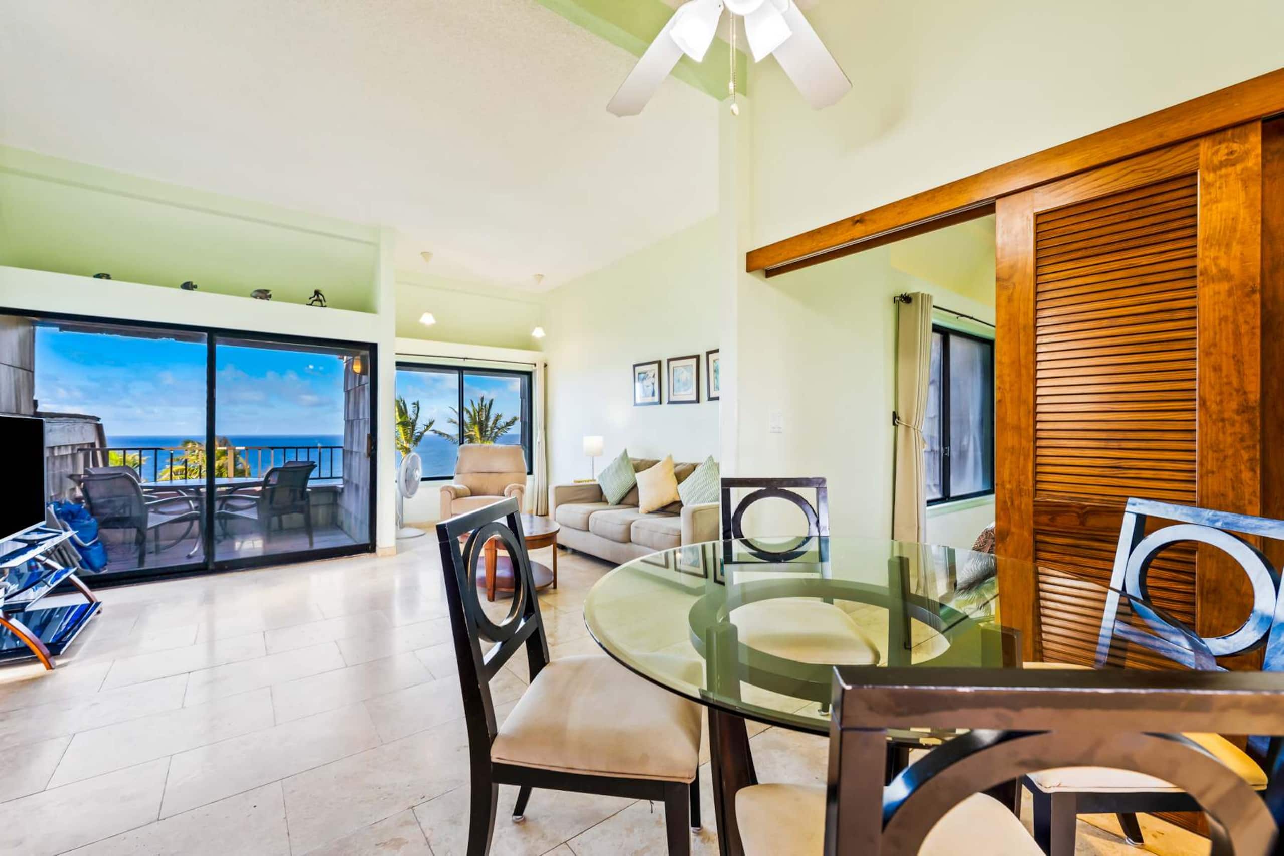 Penthouse Condo with Panoramic Ocean Views! - Photo 9