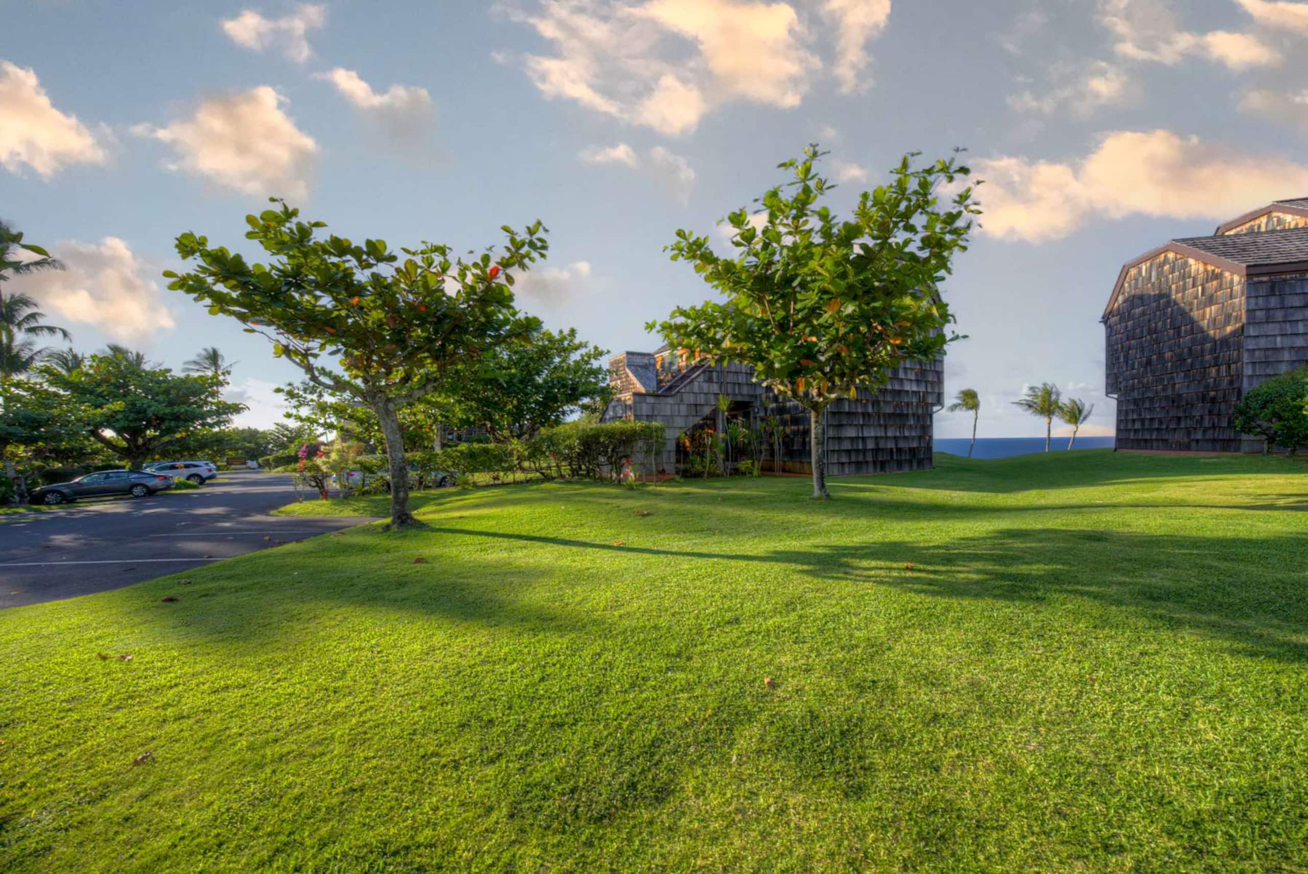 Penthouse Condo with Panoramic Ocean Views! - Photo 29
