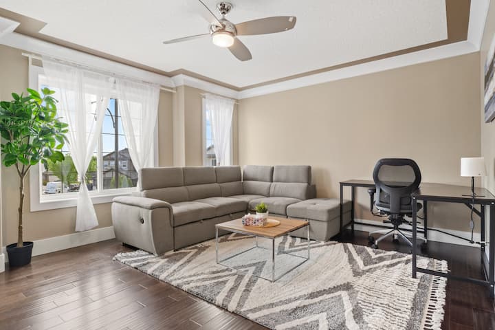 2. krásny, moderný a luxusný obytný priestor, 55-palcová televízia, Netflix