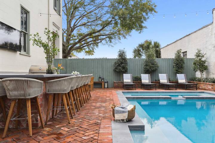 Grand NOLA Estate | Heated Pool gallery image 5