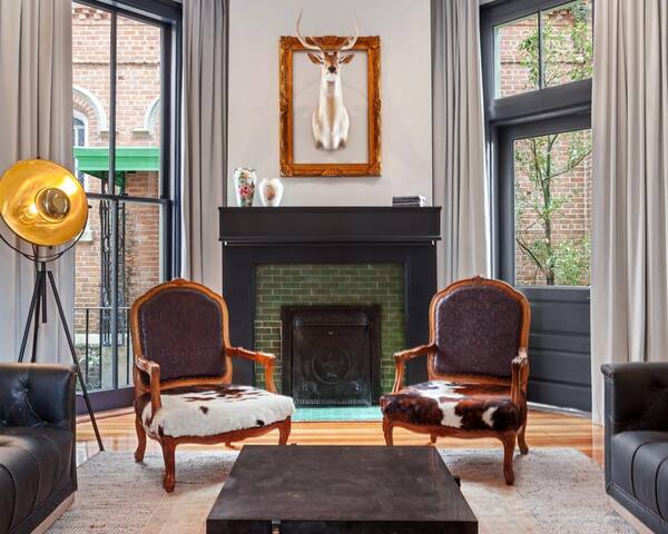 Grand NOLA Estate | Heated Pool gallery image 4