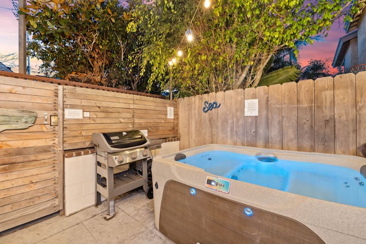 Mission Beach 3BR with Rooftop and Hot Tub