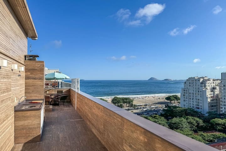 Luxuosa Cobertura com vista incrível para o mar