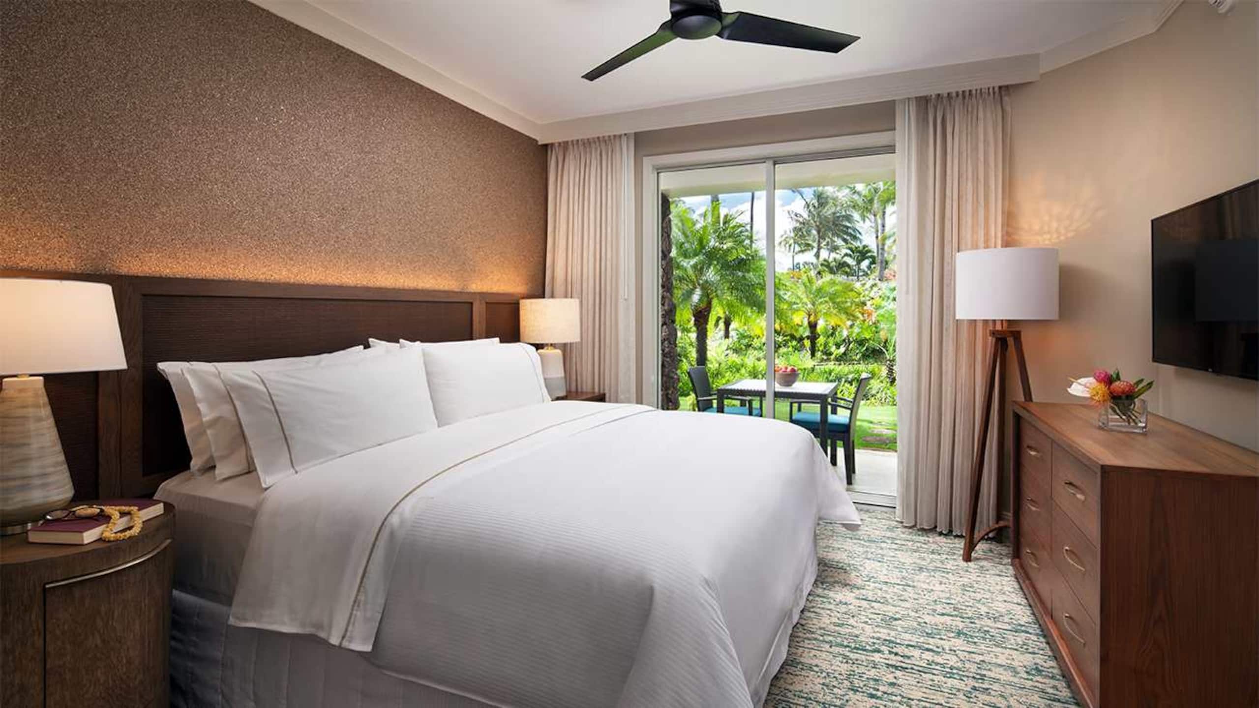 Condo in Princeville · ★5.0 · 2 bedrooms · 4 beds · 2 private baths - Image 13