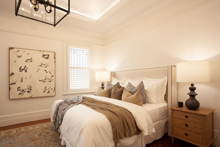 Chambre 2 avec très grand lit « king » 