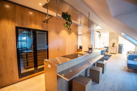 Stunning penthouse, Prime location