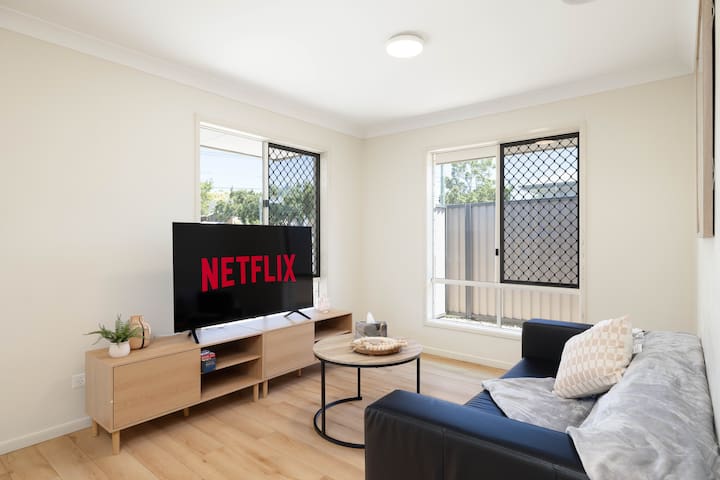 3 Bdr Apt! Aircon! Undercover Parking! 12AS3