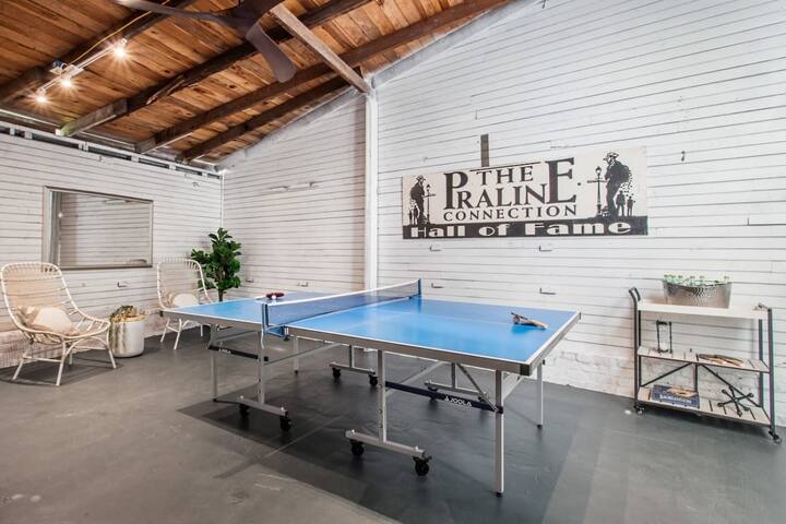 Opulent Expansive Home | Heated Pool and Spa gallery image 4