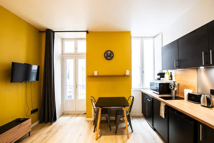 L'opéra 10 - Beau Studio Avec Balcon - Opéra - Lyon