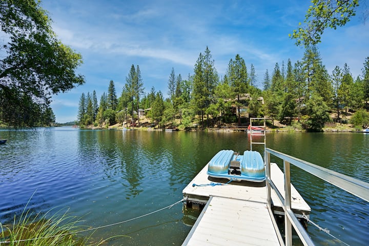 Lakefront Near Marina + Canoe, Paddle Boat, Kayaks - Cabins for Rent in  Groveland, California, United States - Airbnb
