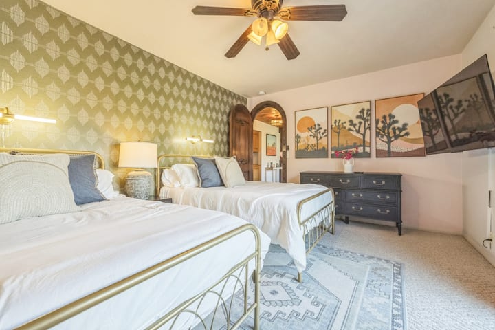 36435_Jomar_St_Yucaipa_CA_92399_USA-Bedroom-hdrephoto_com-36435-jomar-st-213