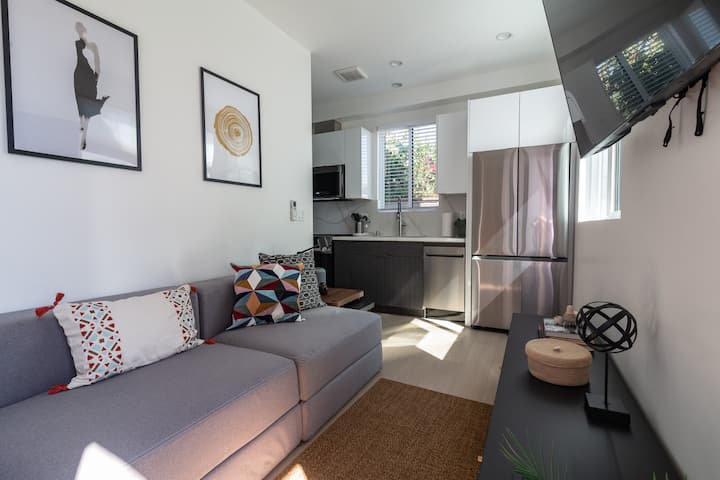 1br Apt Built In 2024 W/ Private Outdoor Patio P81 - Burbank, CA