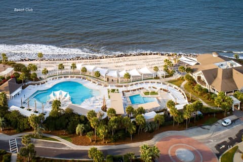 Luxury Seabrook Island 18th Hole View