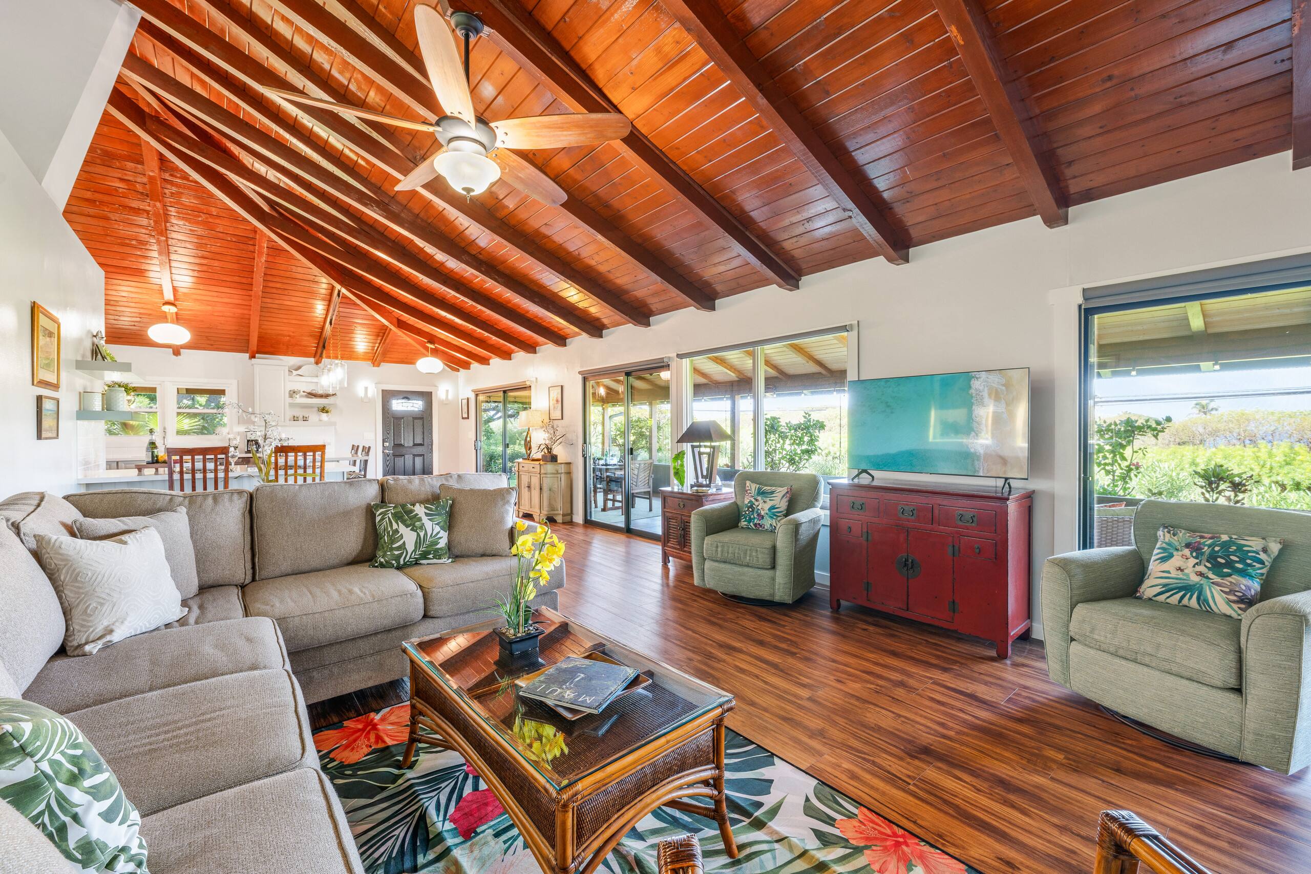Condo in Lahaina · ★4.89 · 3 bedrooms · 4 beds · 2 shared baths - Image 1