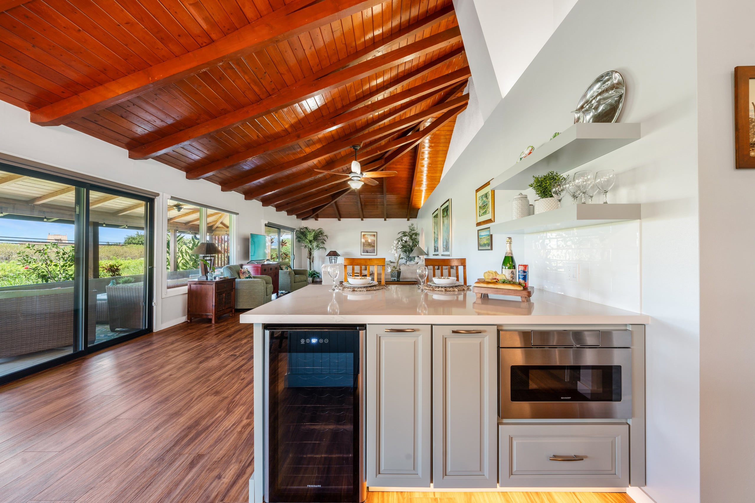 Condo in Lahaina · ★4.89 · 3 bedrooms · 4 beds · 2 shared baths - Image 9