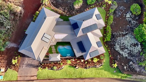 NEW 4 Bed Sleeps 10 Pool, A/C, Amazing Golf Views