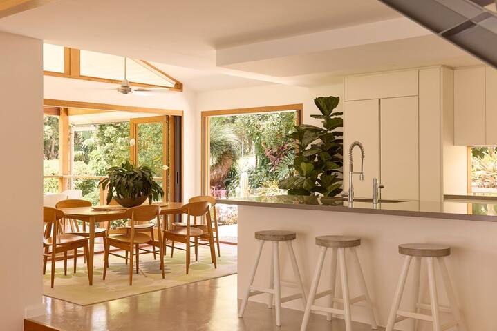 Oasis – Parkway Drive gallery image 4