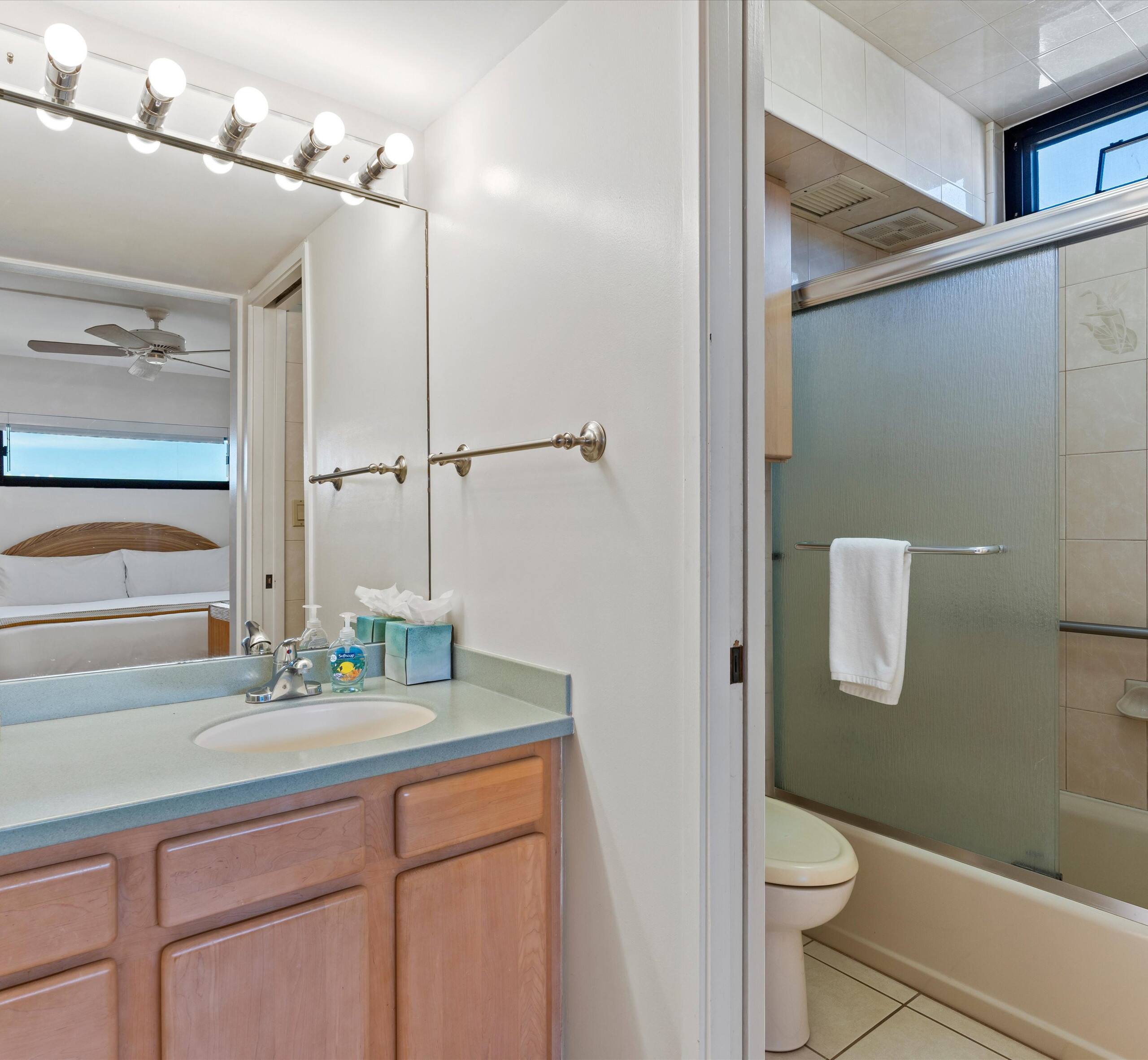 Condo in Kihei · ★4.5 · 2 bedrooms · 3 beds · 2 baths - Image 33