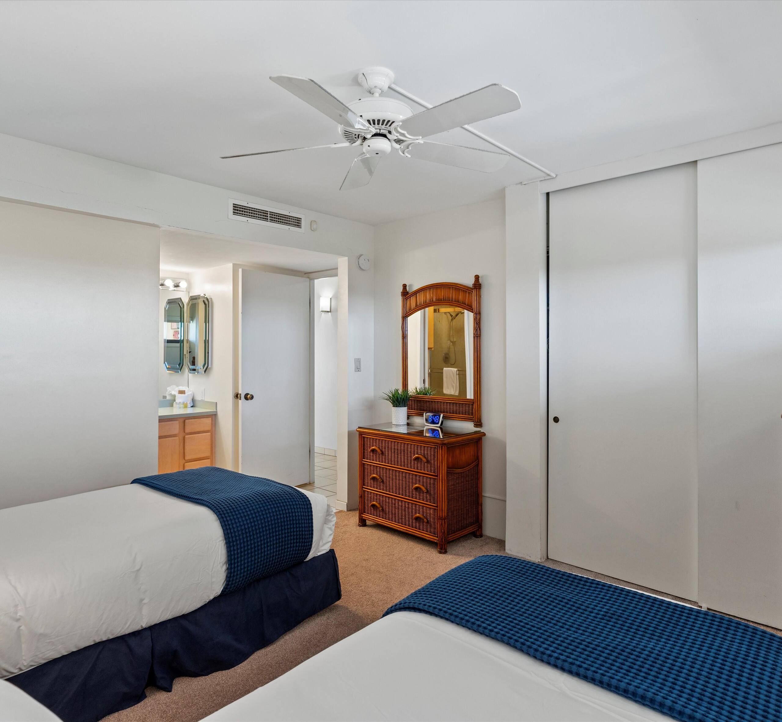 Condo in Kihei · ★4.5 · 2 bedrooms · 3 beds · 2 baths - Image 35
