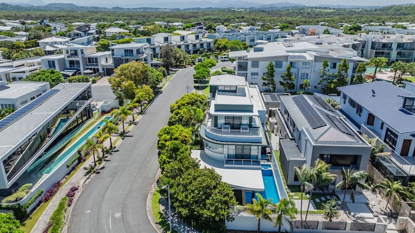 Sandcastles- Pool and Sauna