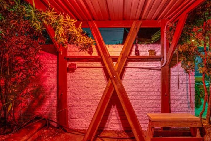 NEW The Texas Boudoir SpaHome – Naturalist Retreat gallery image 5