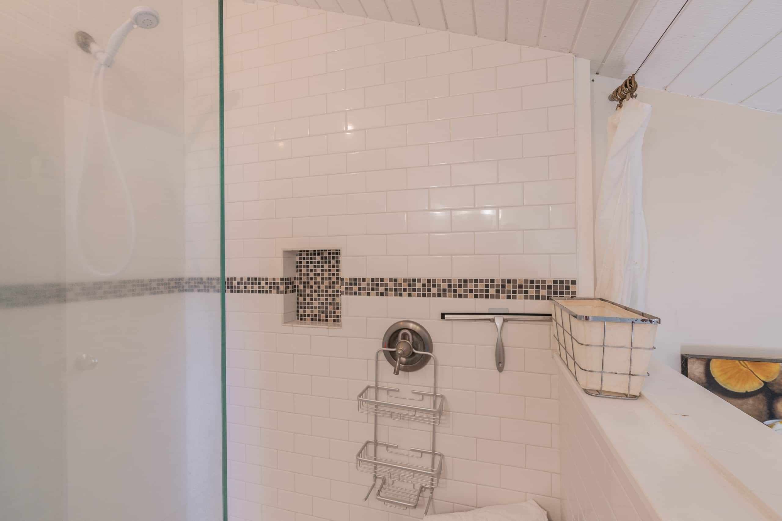 Condo in Kahuku · ★4.81 · 1 bedroom · 1 bed · 2 private baths - Image 22