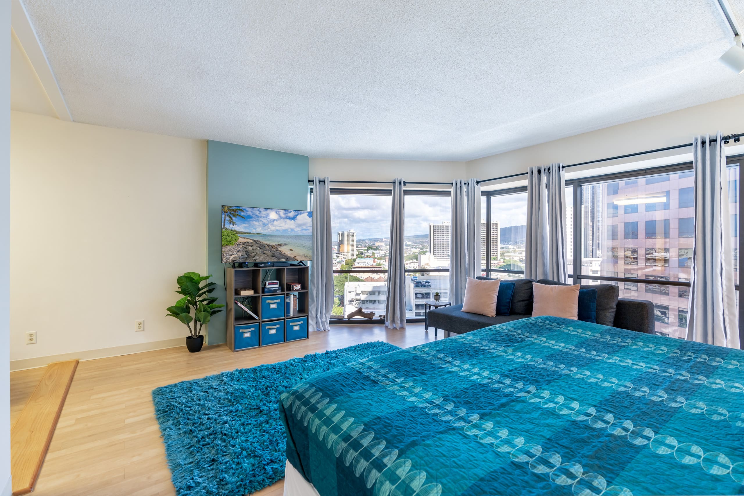 Condo in Honolulu · ★4.71 · 1 bedroom · 1 bed · 1 private bath - Image 13