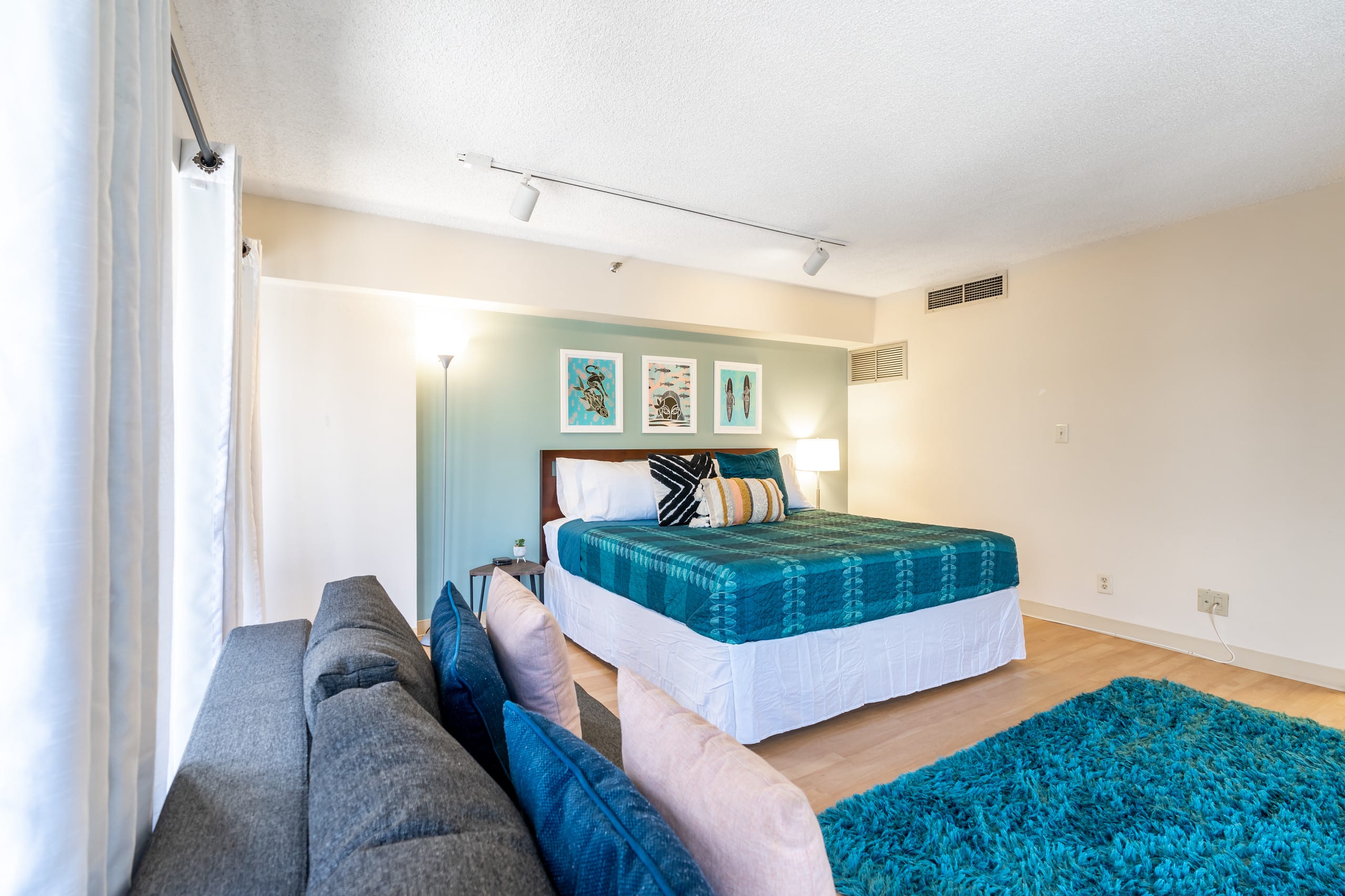 Condo in Honolulu · ★4.71 · 1 bedroom · 1 bed · 1 private bath - Image 12
