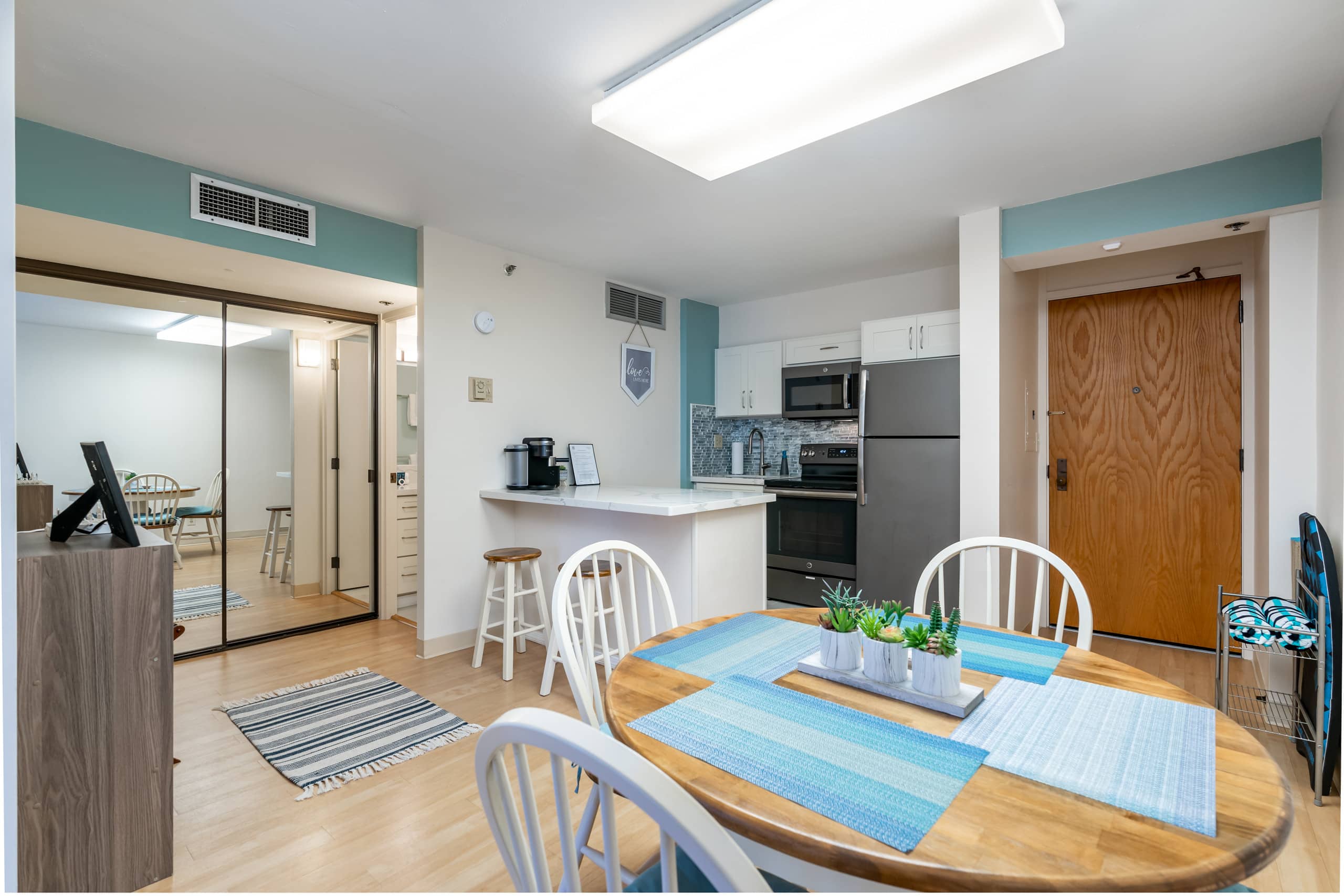 Condo in Honolulu · ★4.71 · 1 bedroom · 1 bed · 1 private bath - Image 6