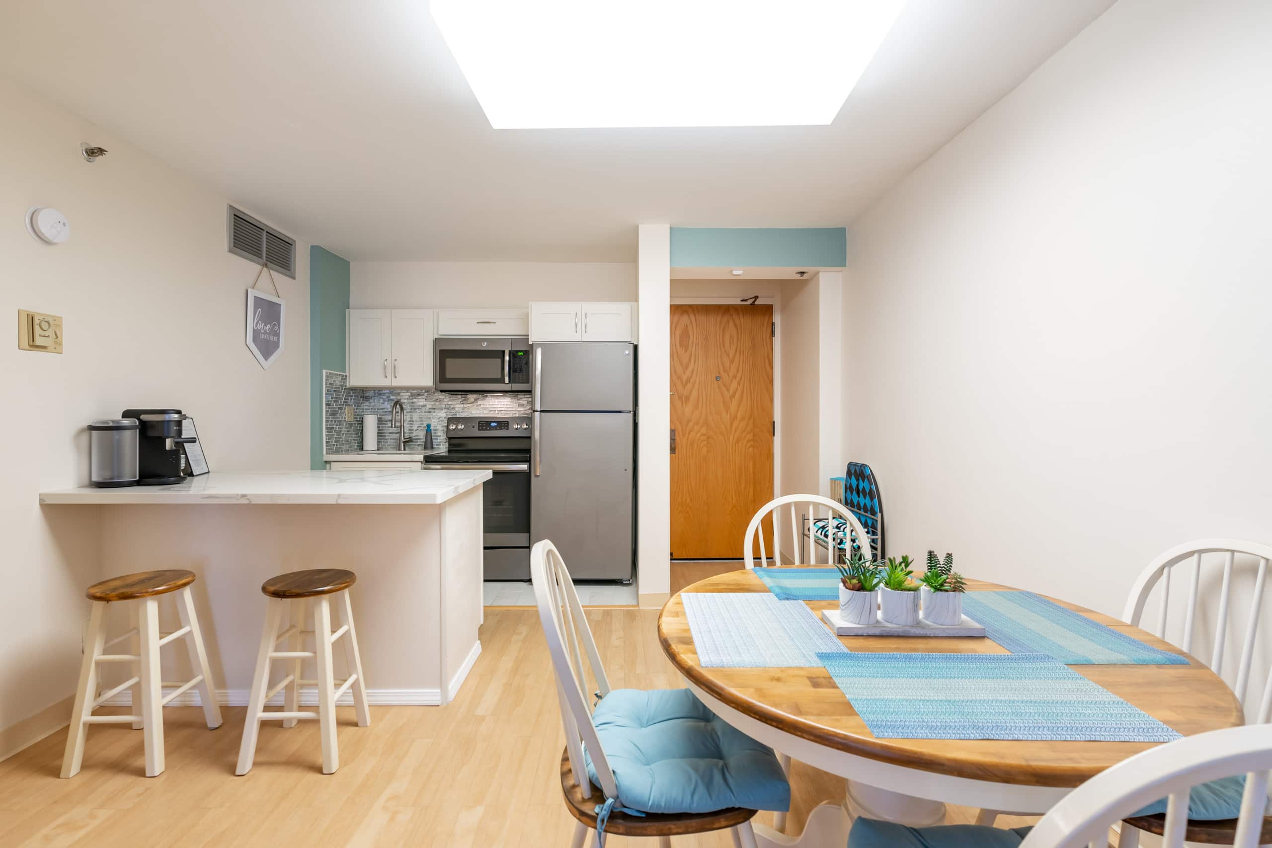Condo in Honolulu · ★4.71 · 1 bedroom · 1 bed · 1 private bath - Image 4