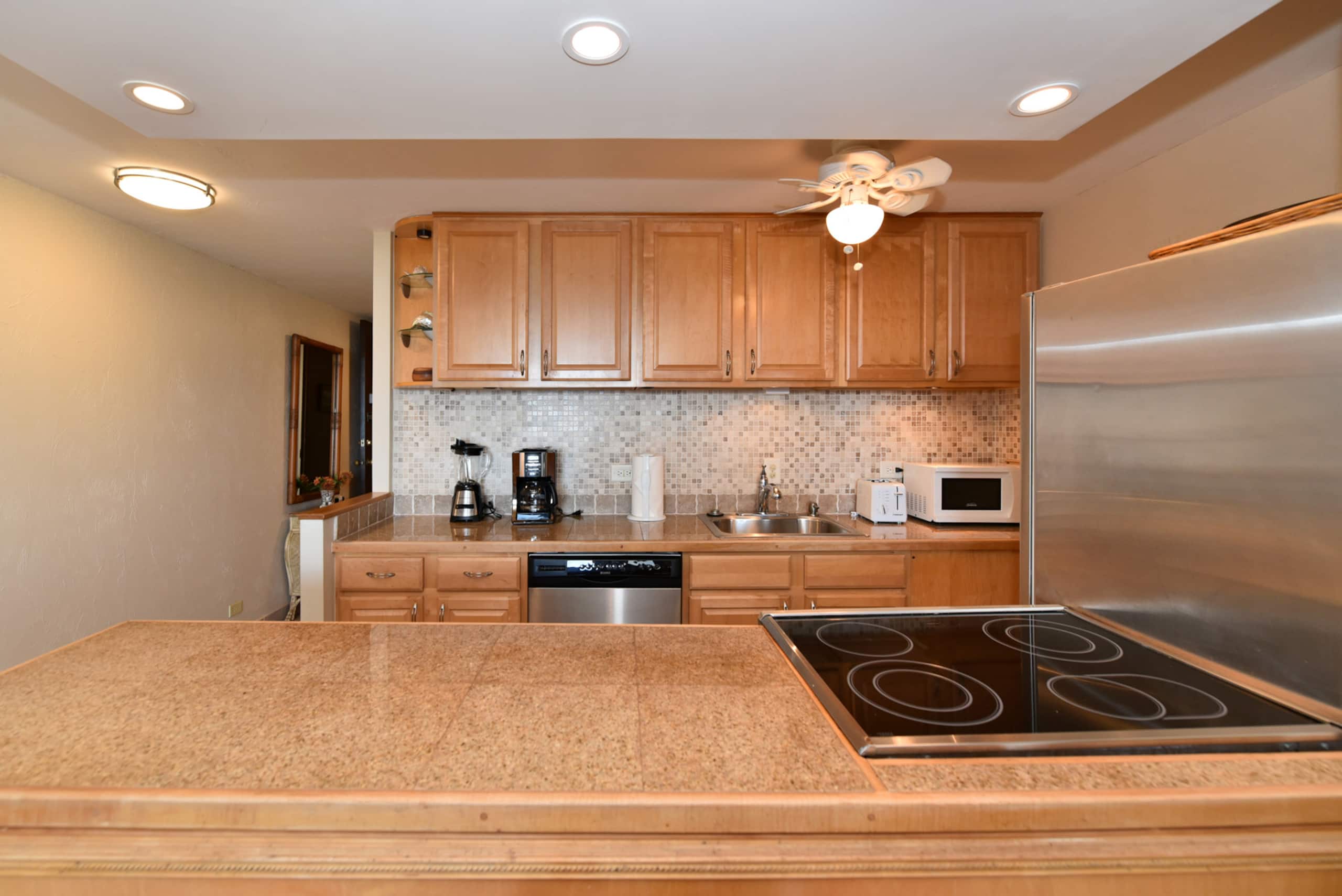Condo in Lahaina · ★4.88 · 1 bedroom · 1 bed · 1 bath - Image 9