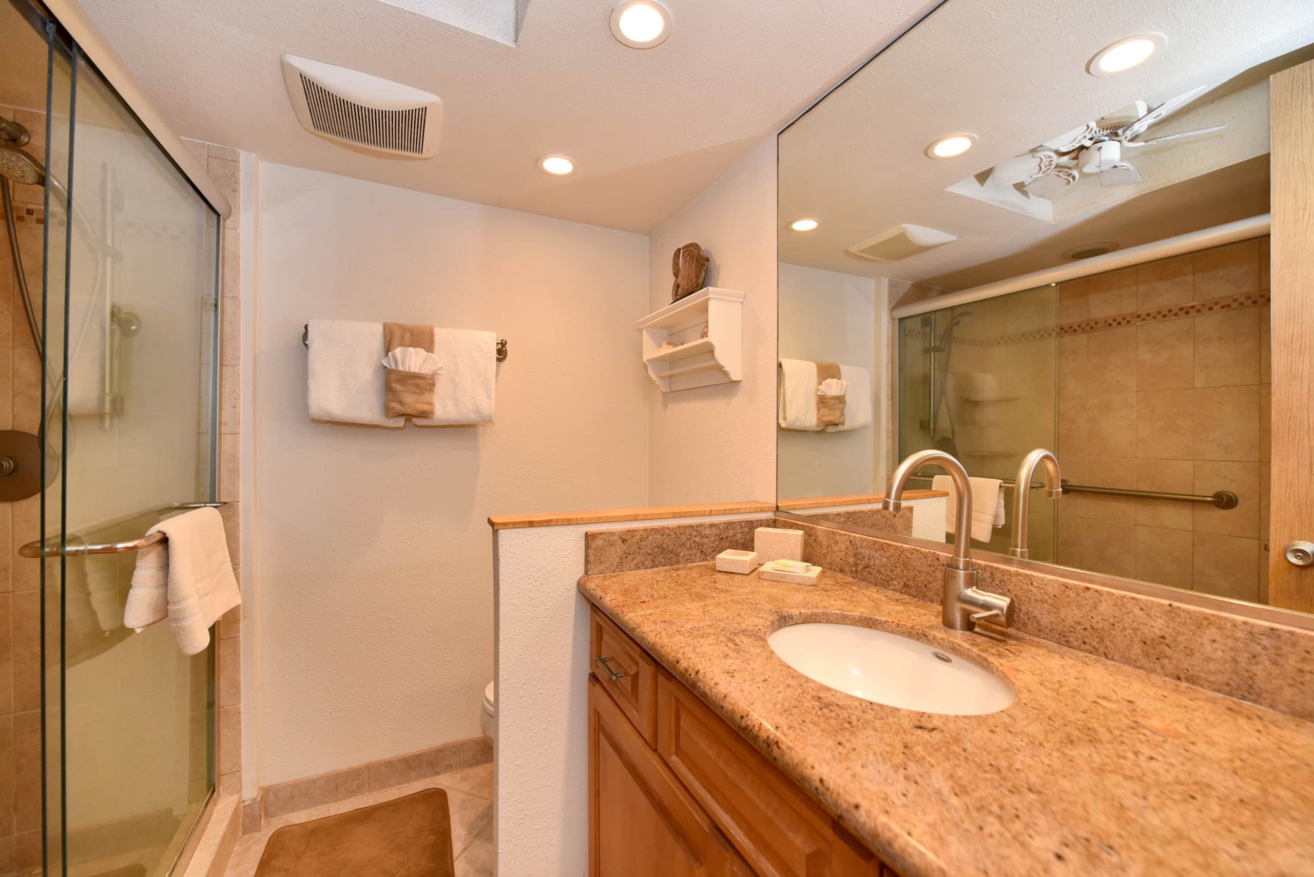 Condo in Lahaina · ★4.88 · 1 bedroom · 1 bed · 1 bath - Image 18