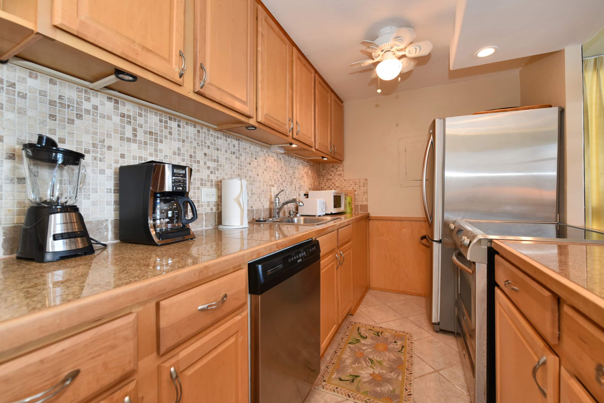 Condo in Lahaina · ★4.88 · 1 bedroom · 1 bed · 1 bath - Image 7