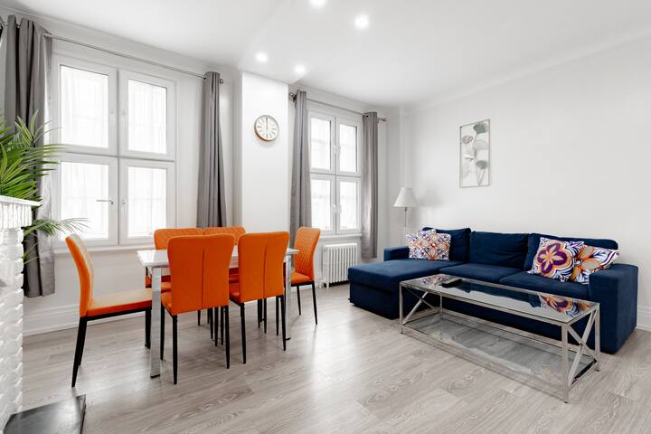 Amazing Two Bedroom Apartment near Hyde park gallery image 2