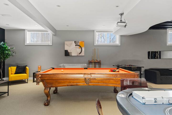 Ottawa’s Finest Mansion! gallery image 4