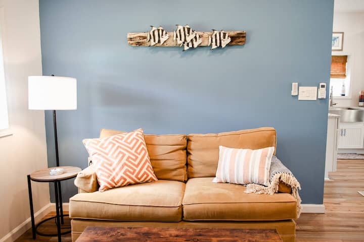 Private Retreat At The Beach - Oak Island, NC