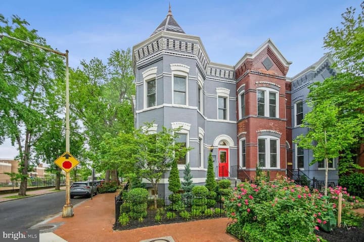 Turreted Townhouse – full of wonder