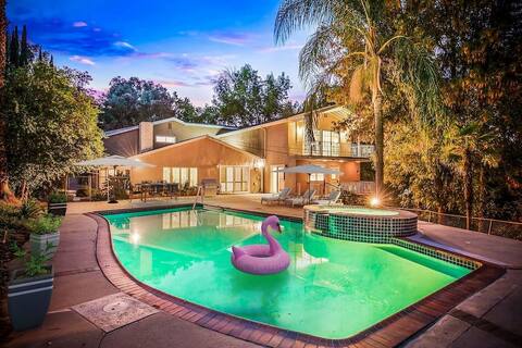 Pacific Dreams at Woodland Hills. Distinguished 8