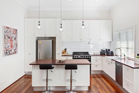 Hyde & Seek – A Sepal Stay