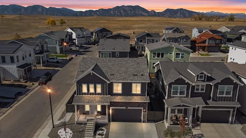 Near to Boulder | Hot Tub, Game Room & 4 Kings