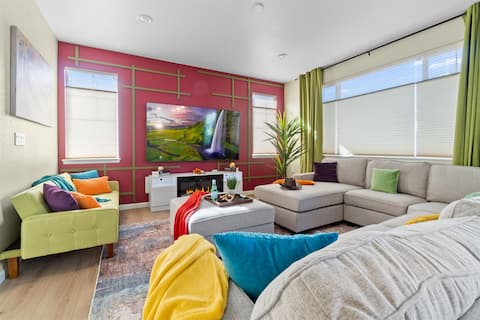 Modern 5BR Getaway, Hot Tub, Game Room & Grill