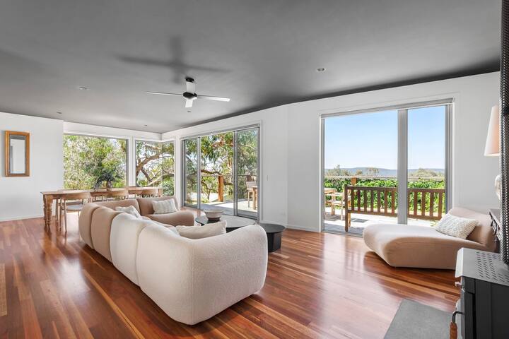 Spacious Designer Home gallery image 3