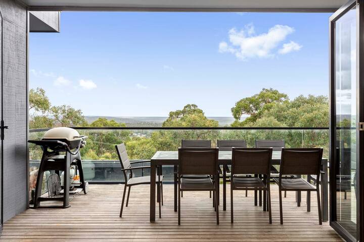 Ultimate Coastal Haven , Private Pool & Sun Aspect gallery image 5