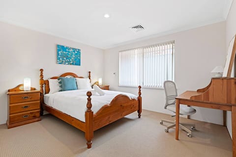 Winthrop Mansion - 5 Bed, 3 Bath, Pool Table, BBQ