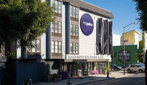 Top performing Airbnb: Marriott Vacation Club San Francisco | Hotel Room in North Waterfront